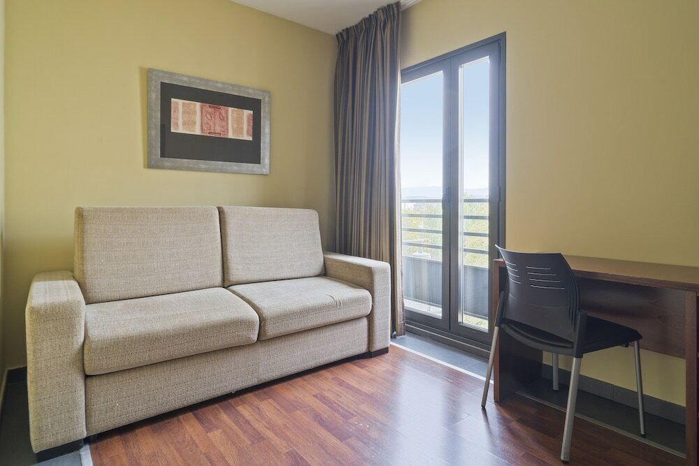 Фото F&g Logroño Hotel