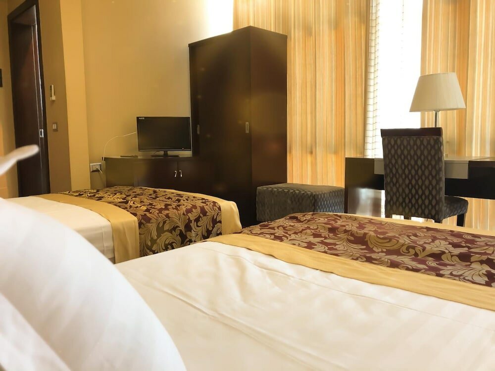 Фото Hotel Kompleksi Arifi