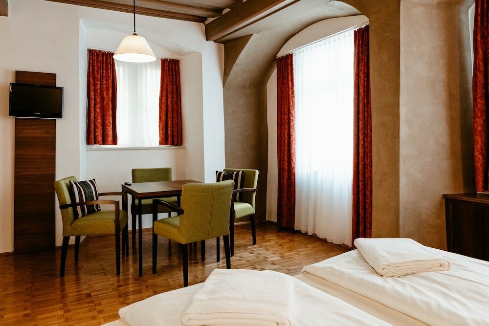 Фото Hotel-Gasthof Goldener Greifen