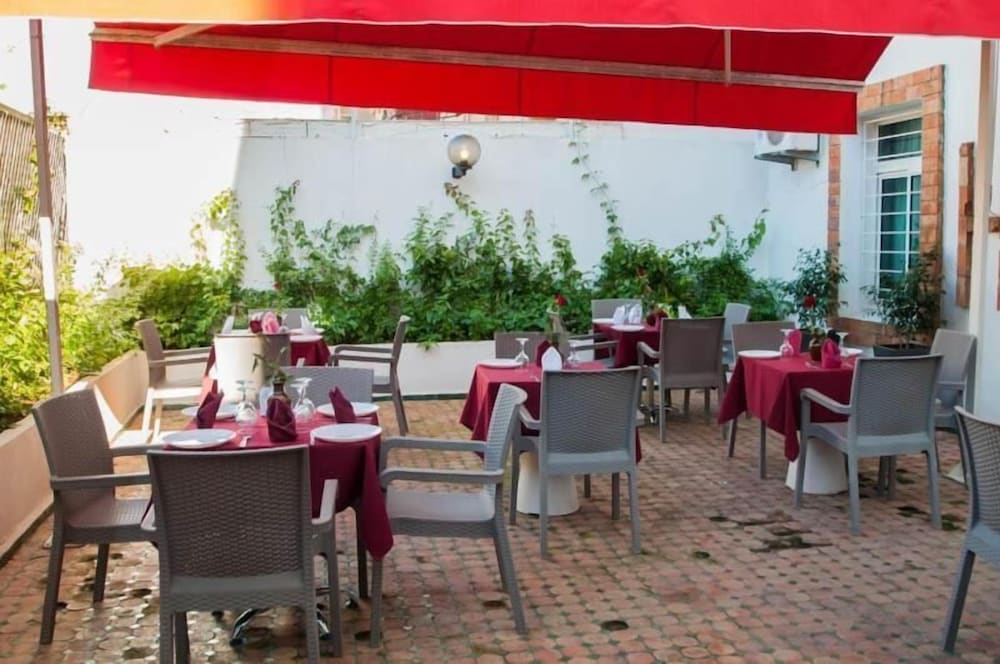 Фото Hotel De La Paix