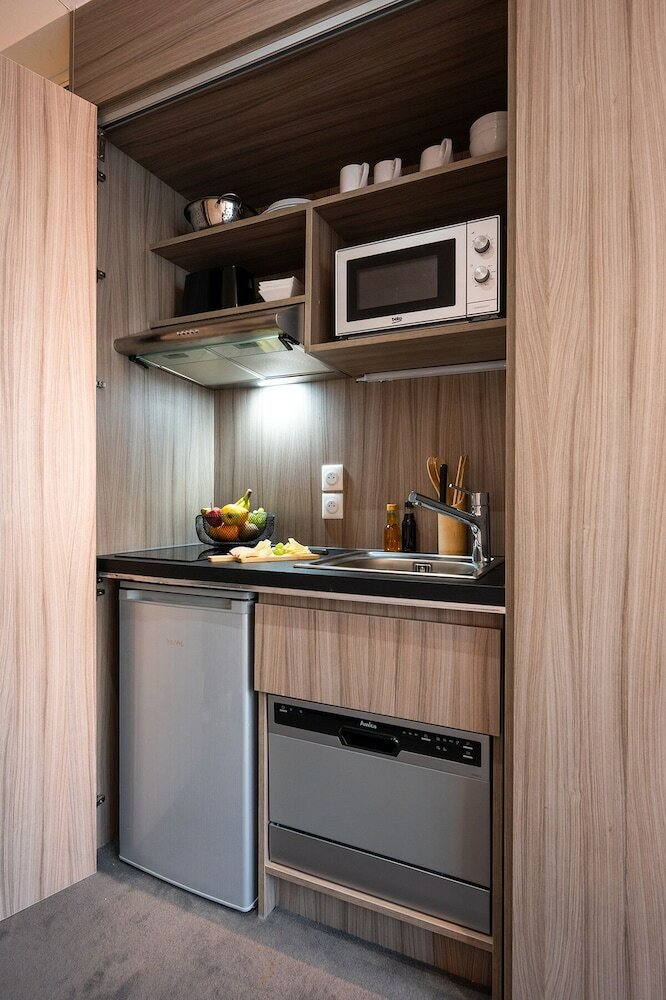 Фото Nemea Apparthotel Paris Levallois