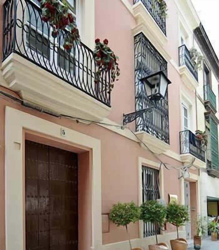 Фото Hotel Un Patio al Sur