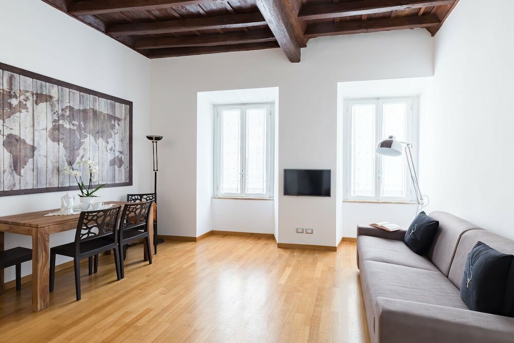 Фото A World Aparts - 87 Boschetto