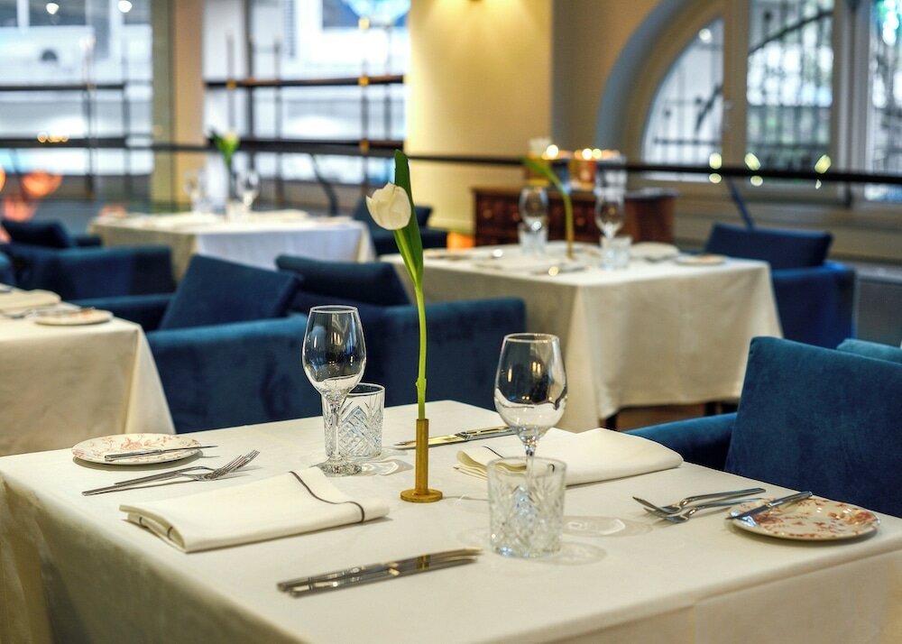 Фото The Excelsior Hotel