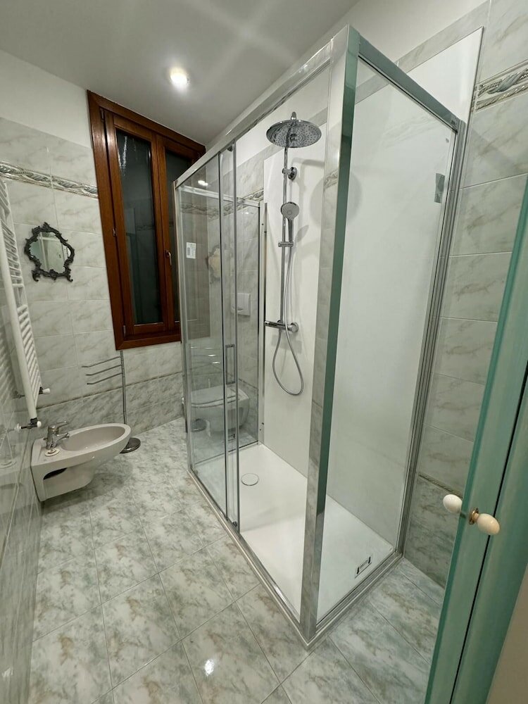 Фото Venezia - Calle Campanile 3076