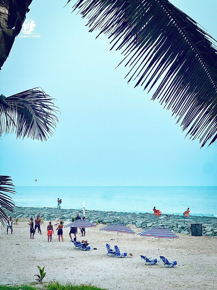 Фото Coconut Pointe Villa & Beach Resort