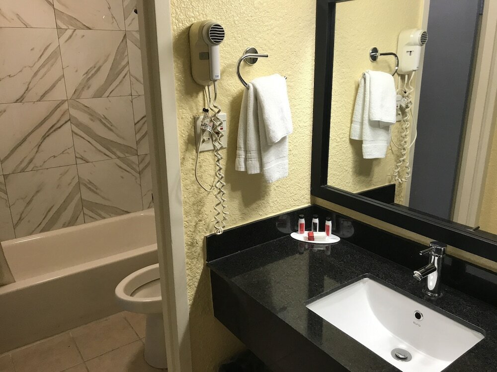 Фото Days Inn by Wyndham Salem