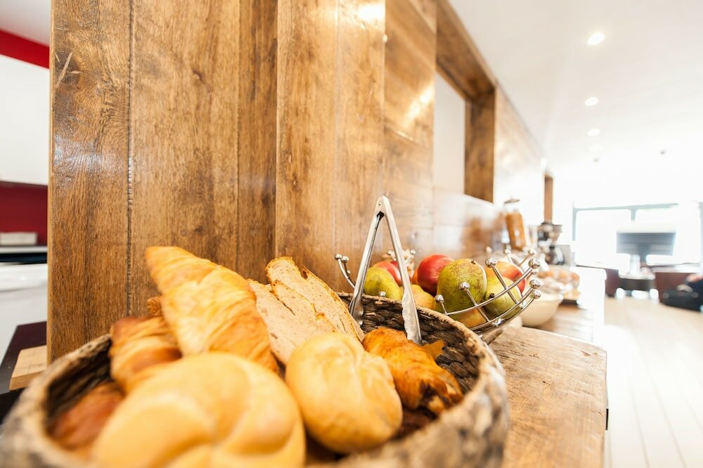 Фото Hotel Midi Zuid