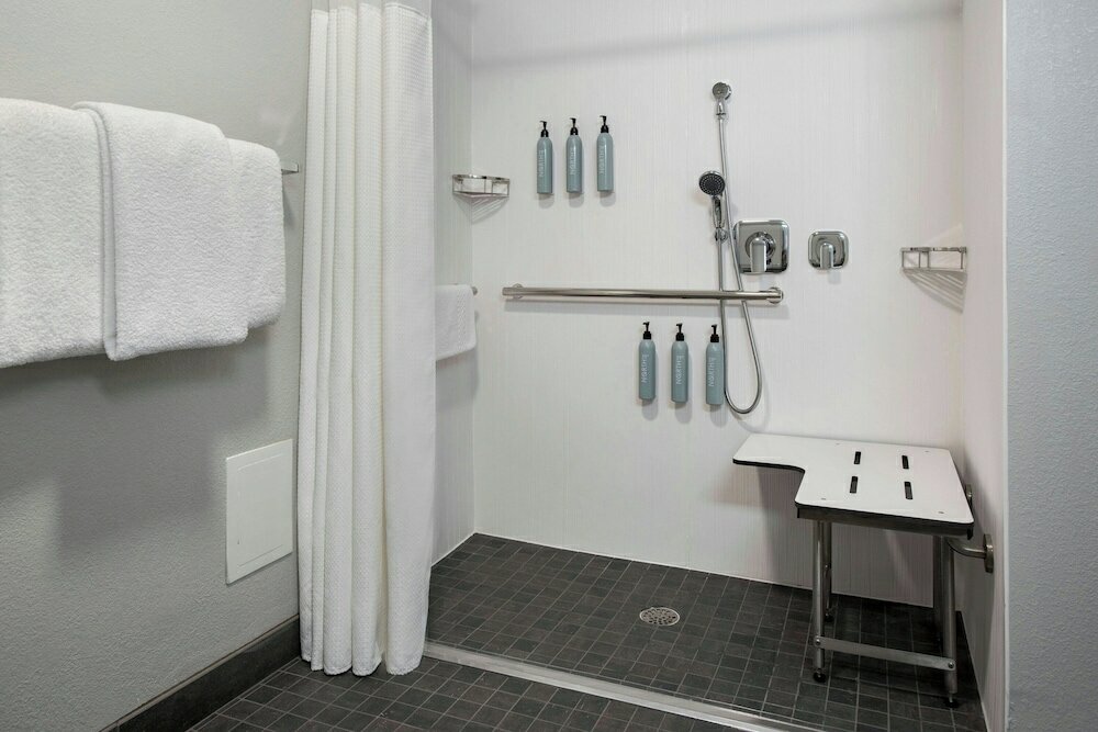 Фото Courtyard by Marriott Pueblo Downtown