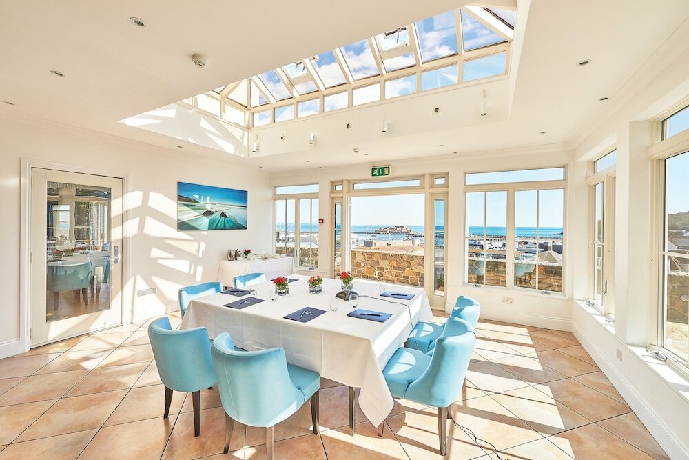 Фото La Fregate Hotel