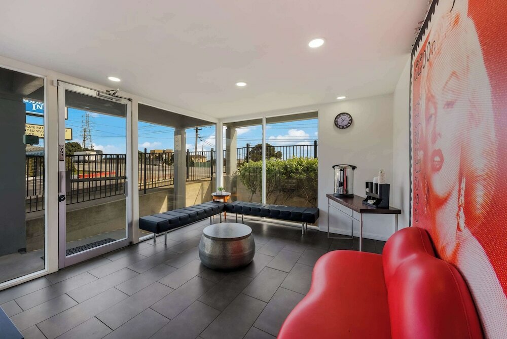 Фото Rodeway Inn