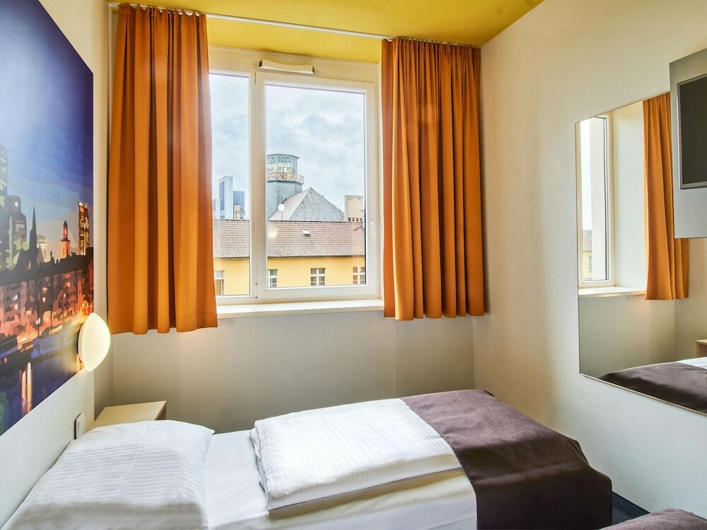 Фото B&b Hotel Frankfurt-Hbf