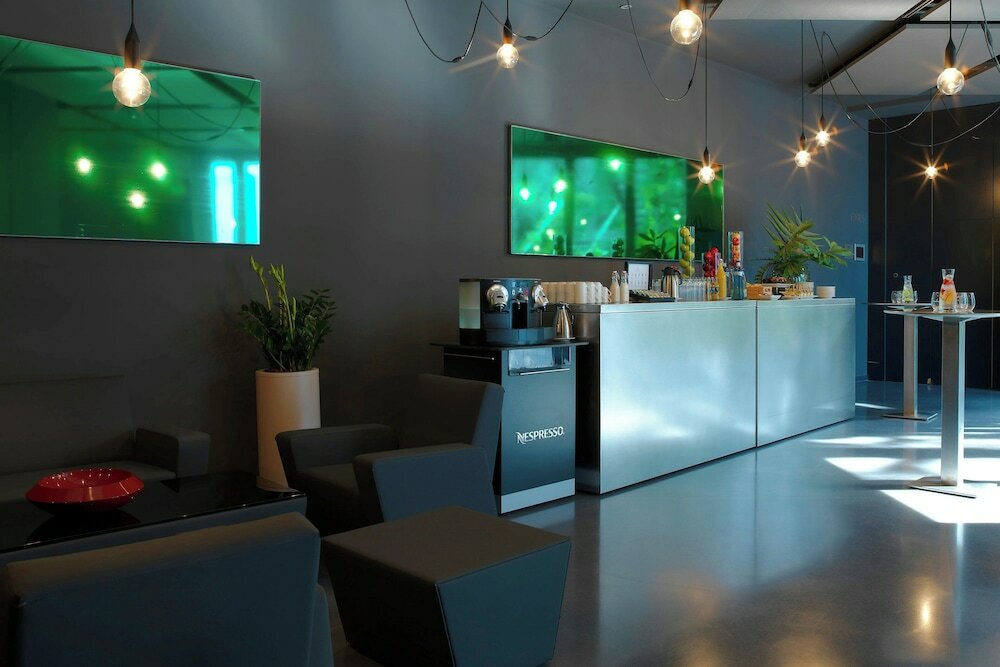 Фото Renaissance Barcelona Fira Hotel