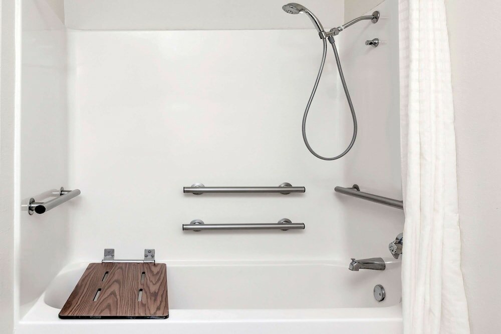 Фото Howard Johnson by Wyndham Scott Lafayette