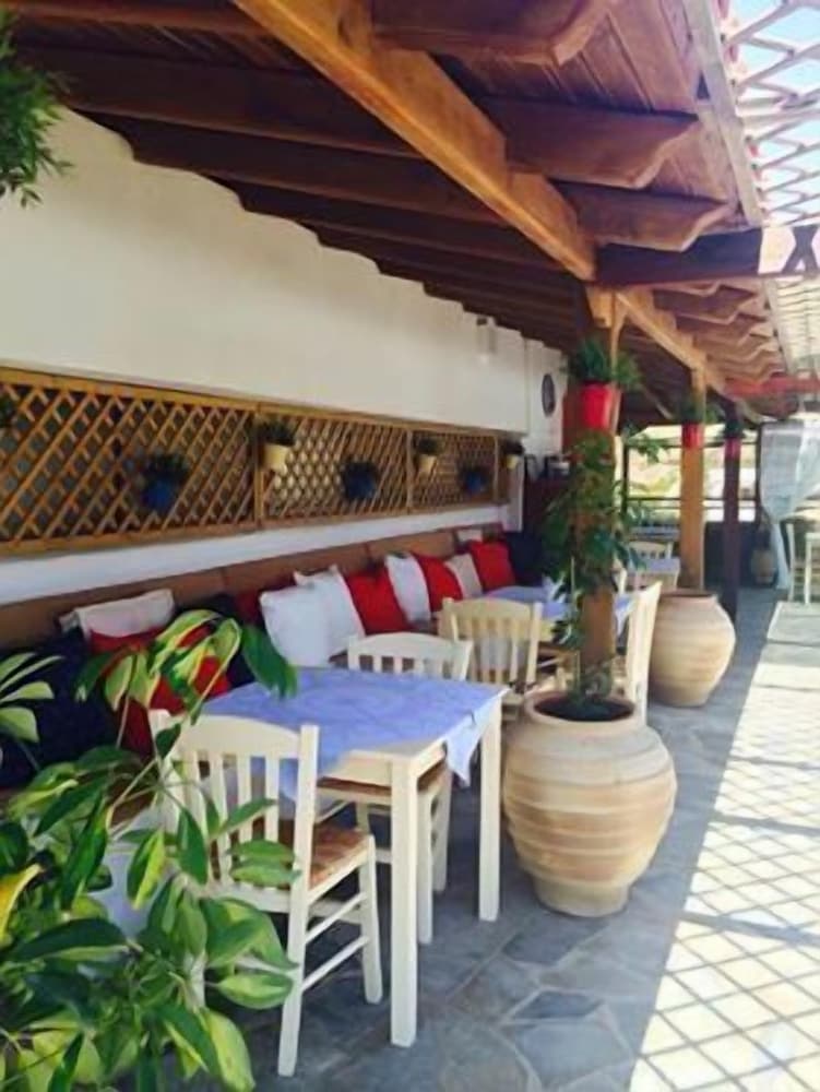 Фото Grikos Hotel