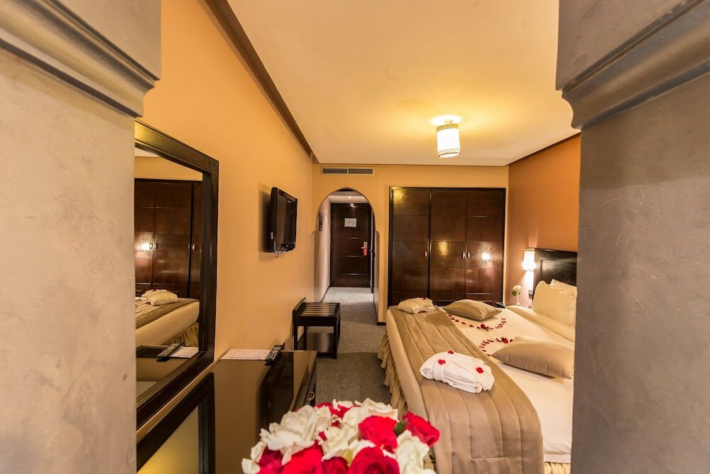 Фото Almas Hotel