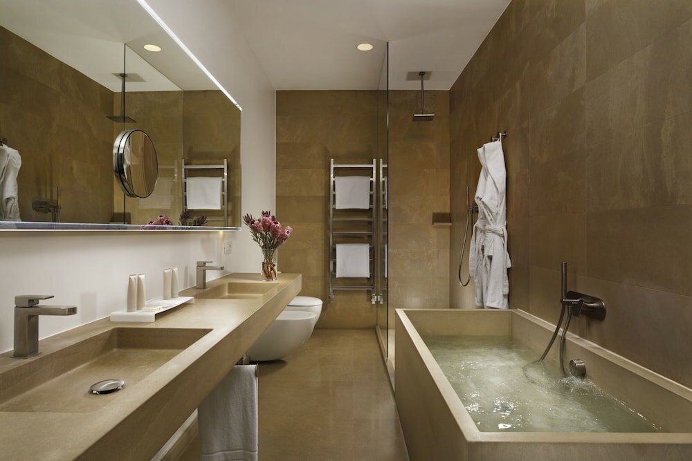 Фото Palazzo Montemartini Rome, A Radisson Collection