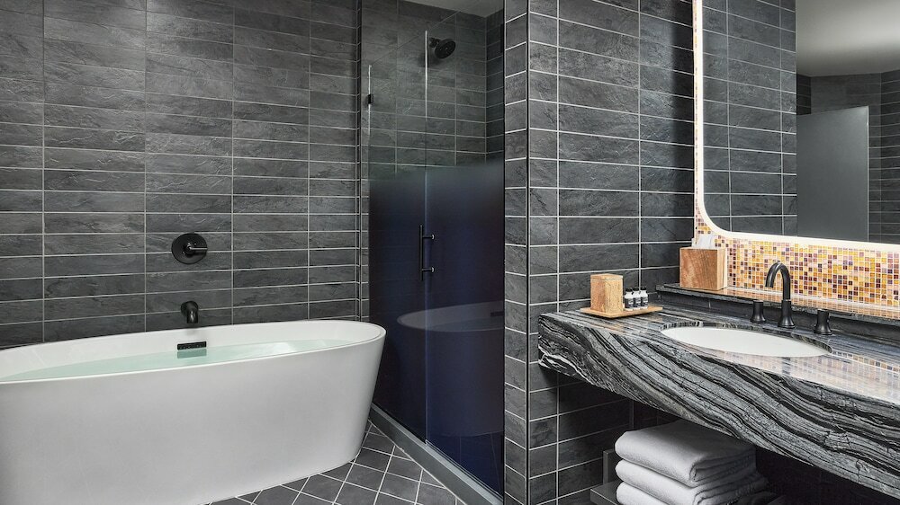 Фото The Rally Hotel at McGregor Square