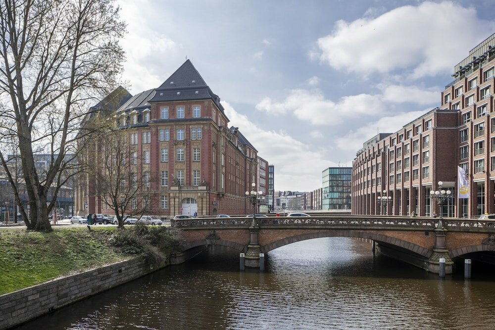 Фото Fraser Suites Hamburg