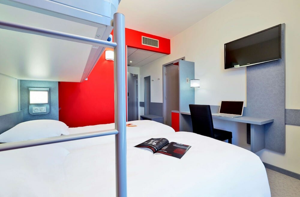 Фото Première Classe Lyon Est - Saint-Priest Eurexpo