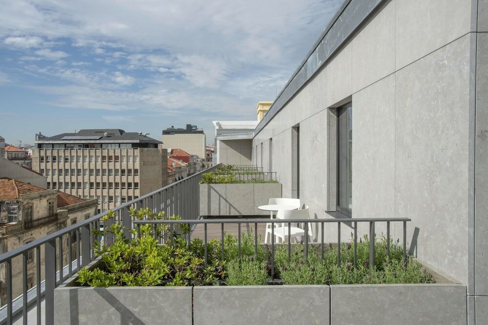 Фото Nh Hotel Porto Jardim