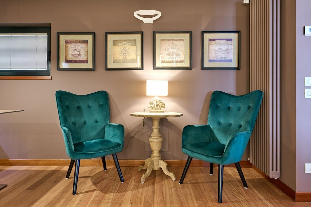 Фото Like Home - Boutique Hotel