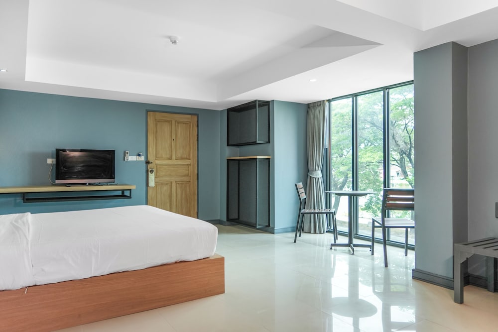 Фото Nora Lakeview Hotel