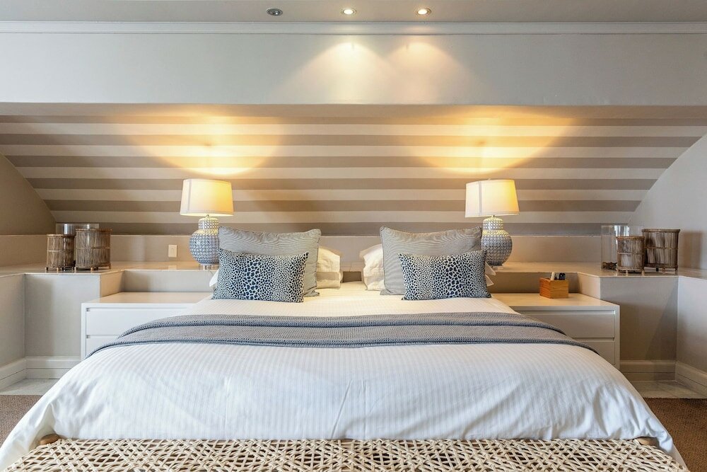 Фото The Bay Hotel