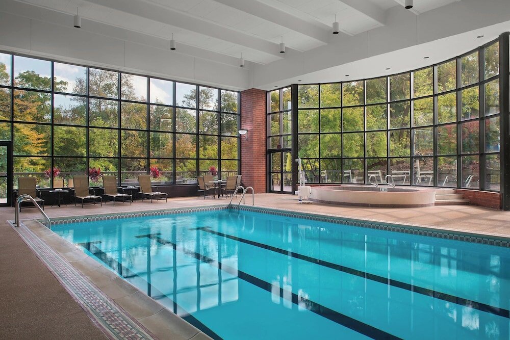 Фото Sheraton Suites Akron Cuyahoga Falls