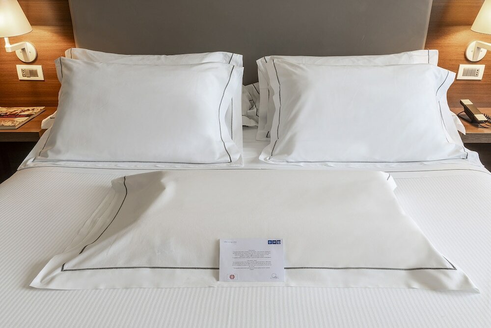 Фото H10 Roma Città