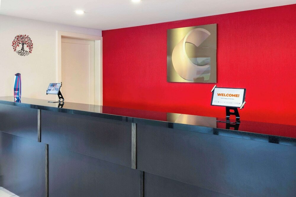 Фото Comfort Inn Cobourg
