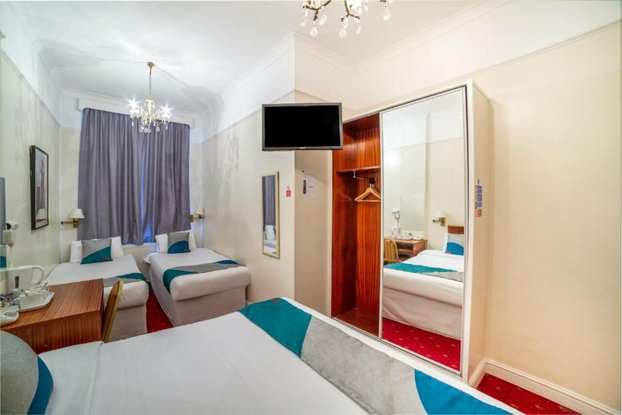 Фото St Georges Hotel Pimlico