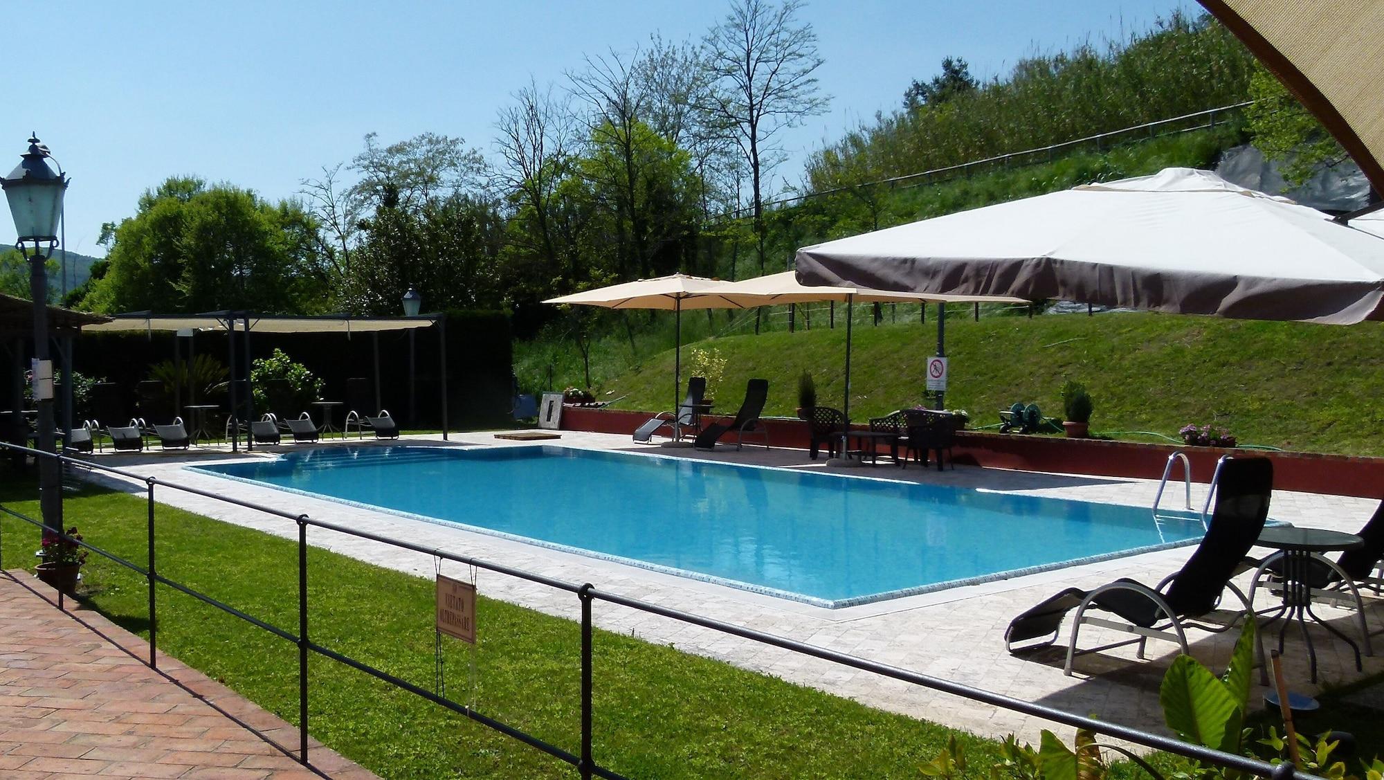 Фото Albergo Ristorante Ama La Luna