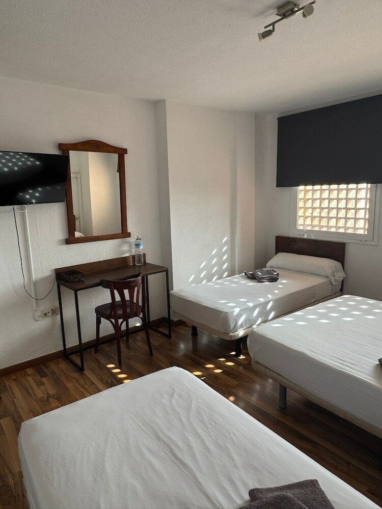 Фото Hostal La Mar