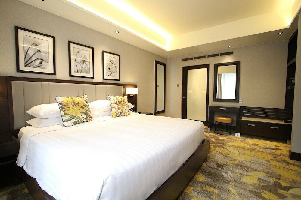 Фото Royal Plaza on Scotts