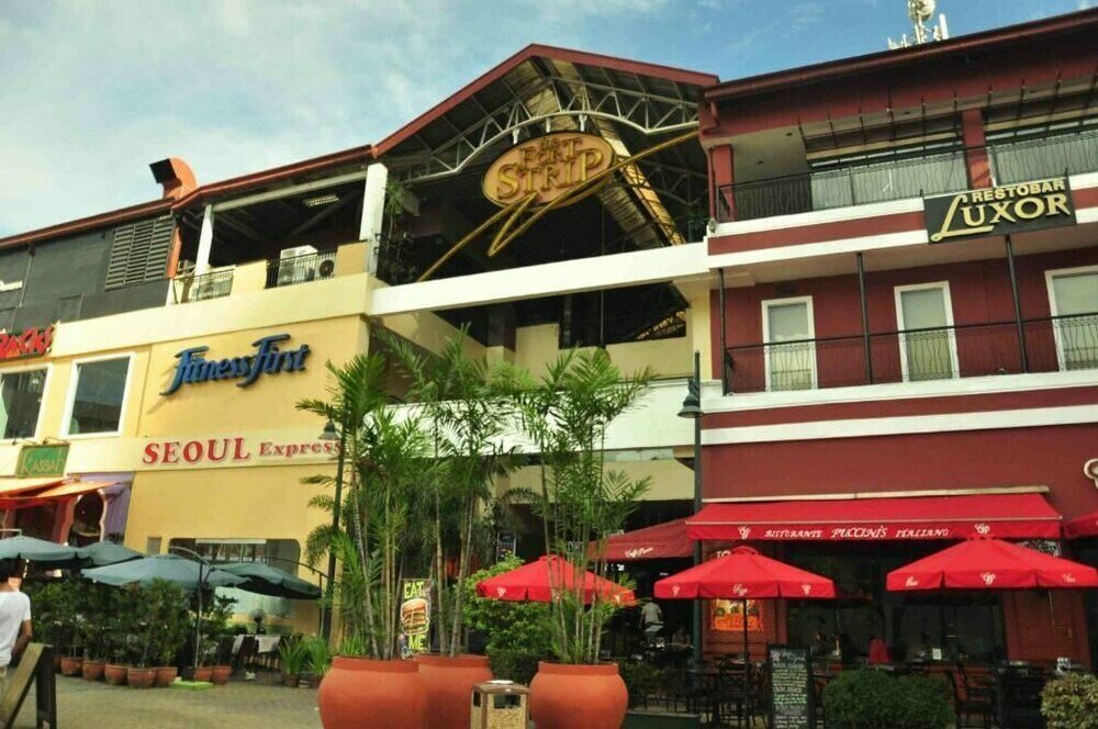 Hotel The Fort Budget Hotel - Bonifacio Global City - Hostel, Earth, photo