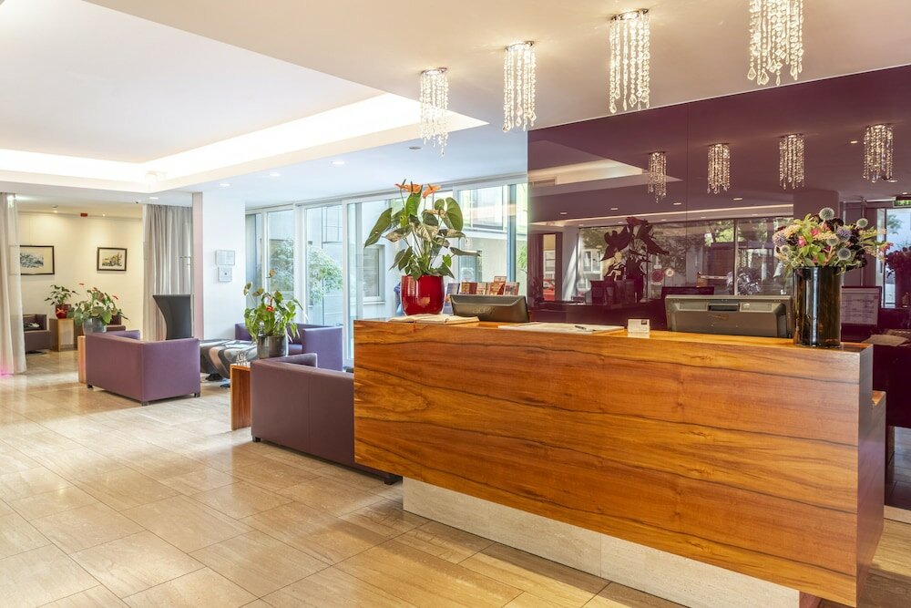 Фото Pakat Suites Hotel