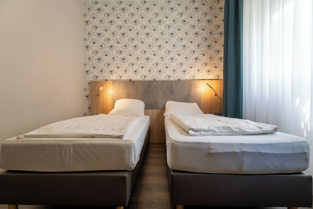 Фото Airport Businesshotel Koeln