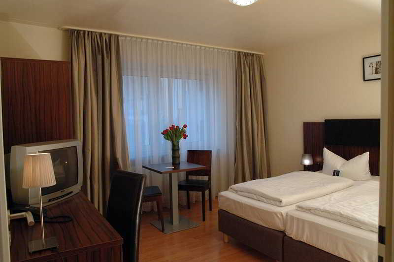 Фото отеля 3