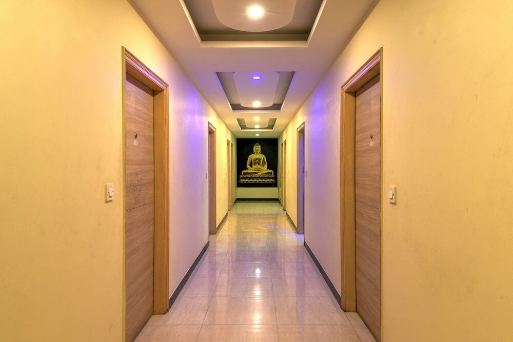 Фото Oyo 16970 Hotel Mahal