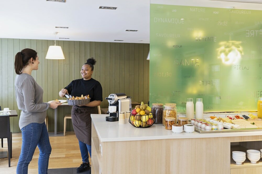 Фото Mercure Paris Gare du Nord La Fayette Hotel