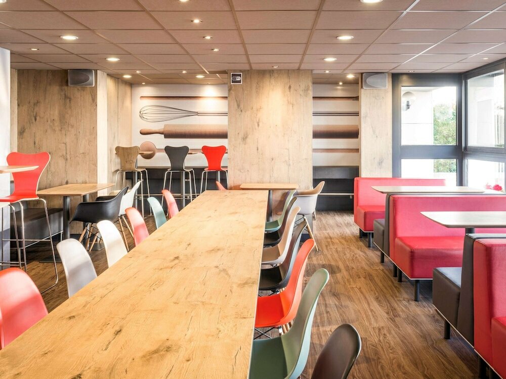 Фото B&b Hotel Versailles Le Chesnay