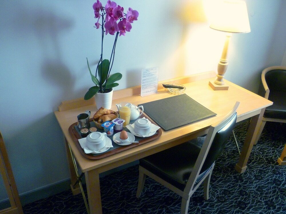 Фото Hotel Central Saint Germain