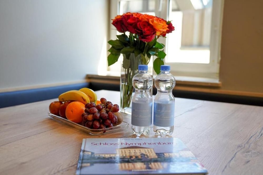 Фото Hotel Laimer Hof Nymphenburg Palace Munich