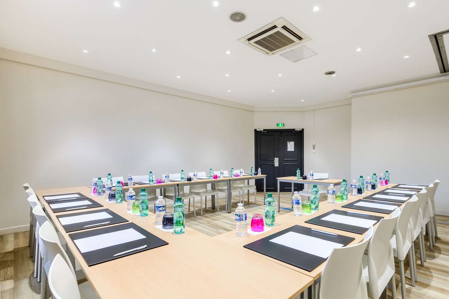 Фото Comfort Hotel Paris Porte D'Ivry