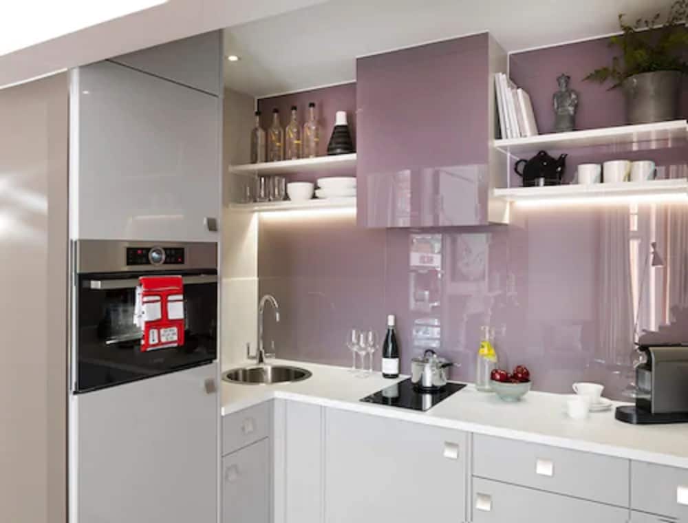 Фото The Athenaeum Hotel & Residences