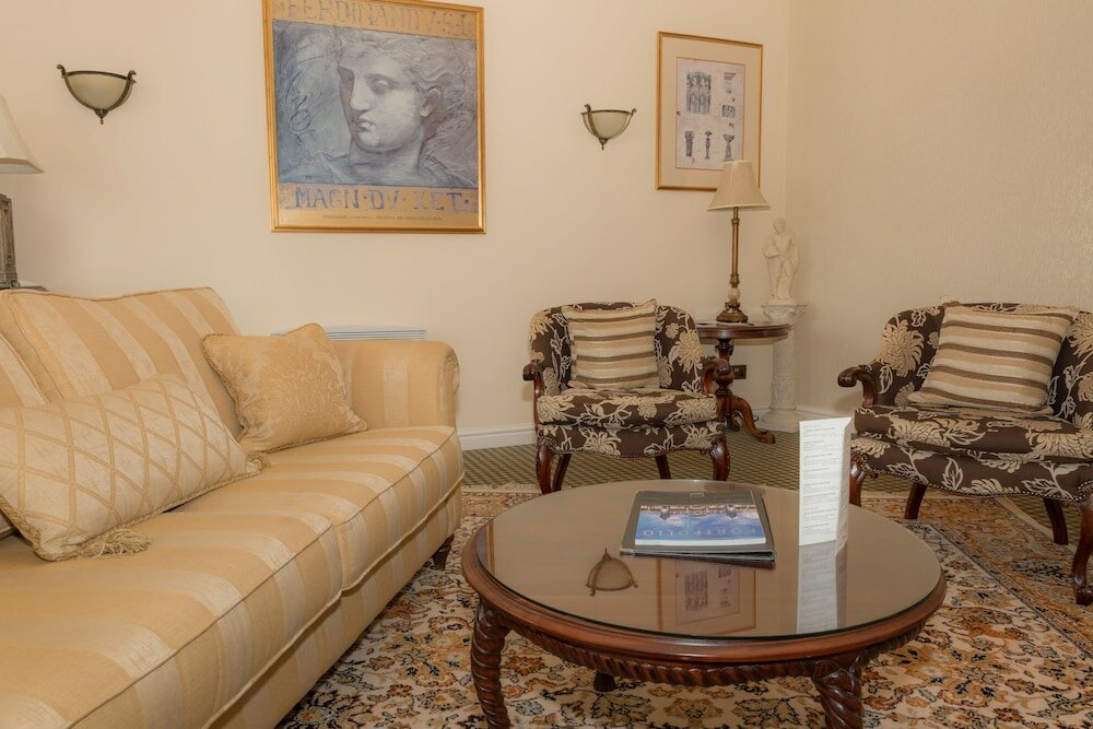 Фото Little Haven Hotel