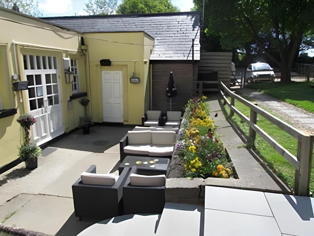 Фото The Greyhound Wigginton