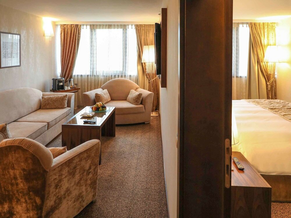 Фото Mövenpick Hotel Sarajevo