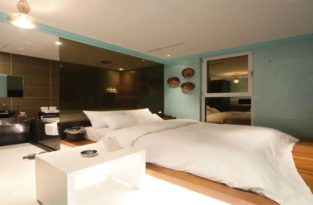 Фото Hotel Star The Masterpiece Suite